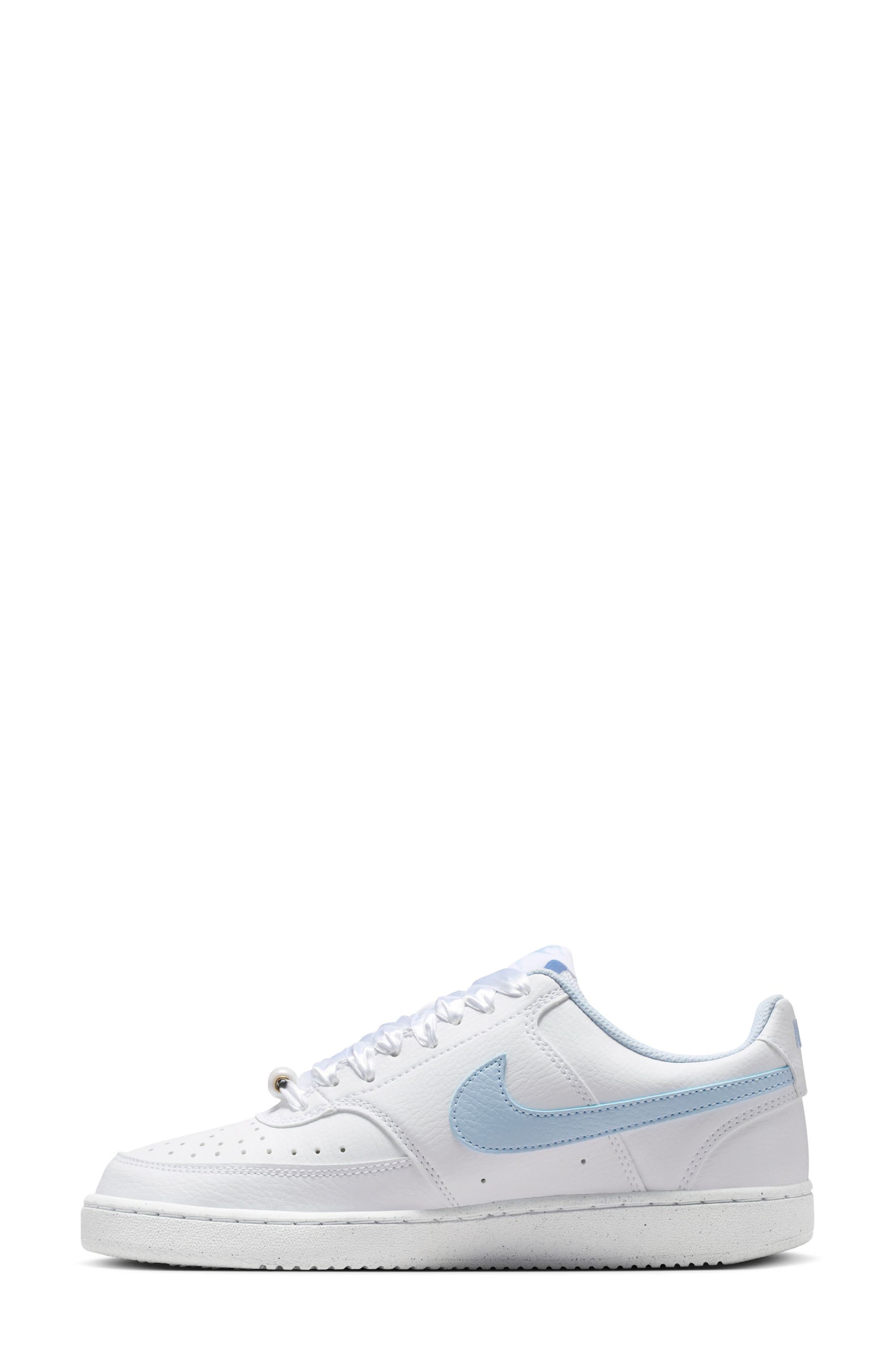 Court Vision Low Sneaker, Alternate, color, WHITE/ HYDROGEN BLUE