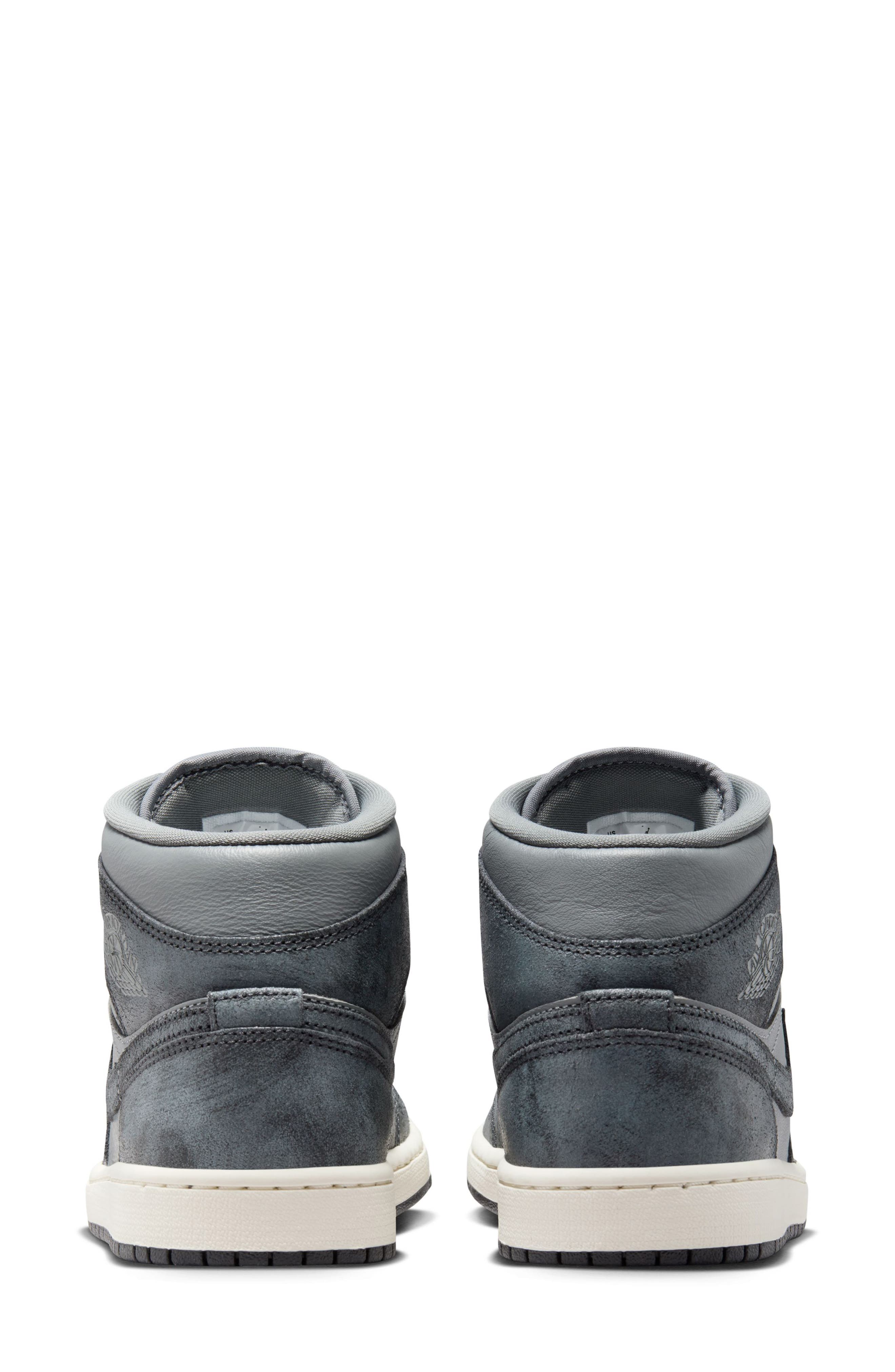 Jordan Air Jordan 1 Mid SE Basketball Sneaker, Alternate, color, 