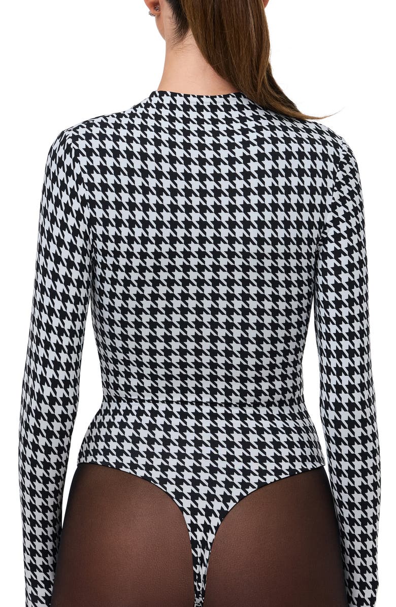 Naked Wardrobe Naked Snakeskin Print Long Sleeve Bodysuit, Alternate, color, Houndstooth Black/ White