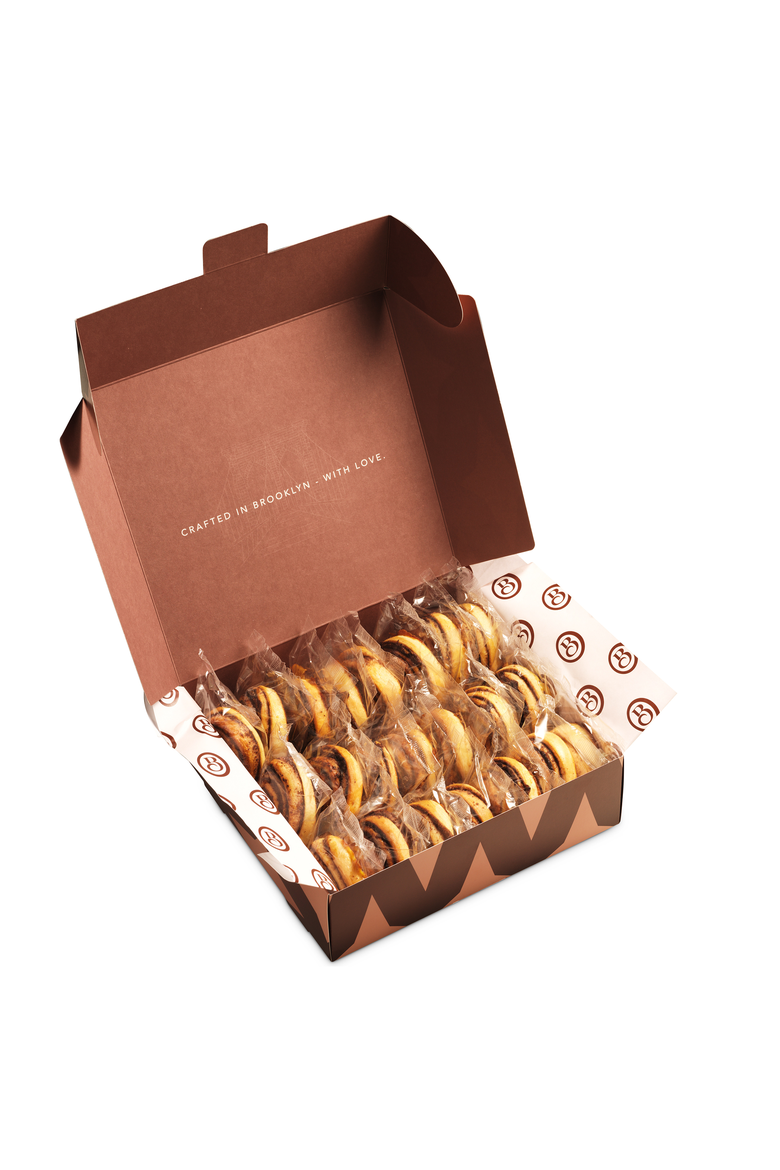 20 Piece Food Gift Basket, Cinnamon Rolls and Pastries, Main, color, None