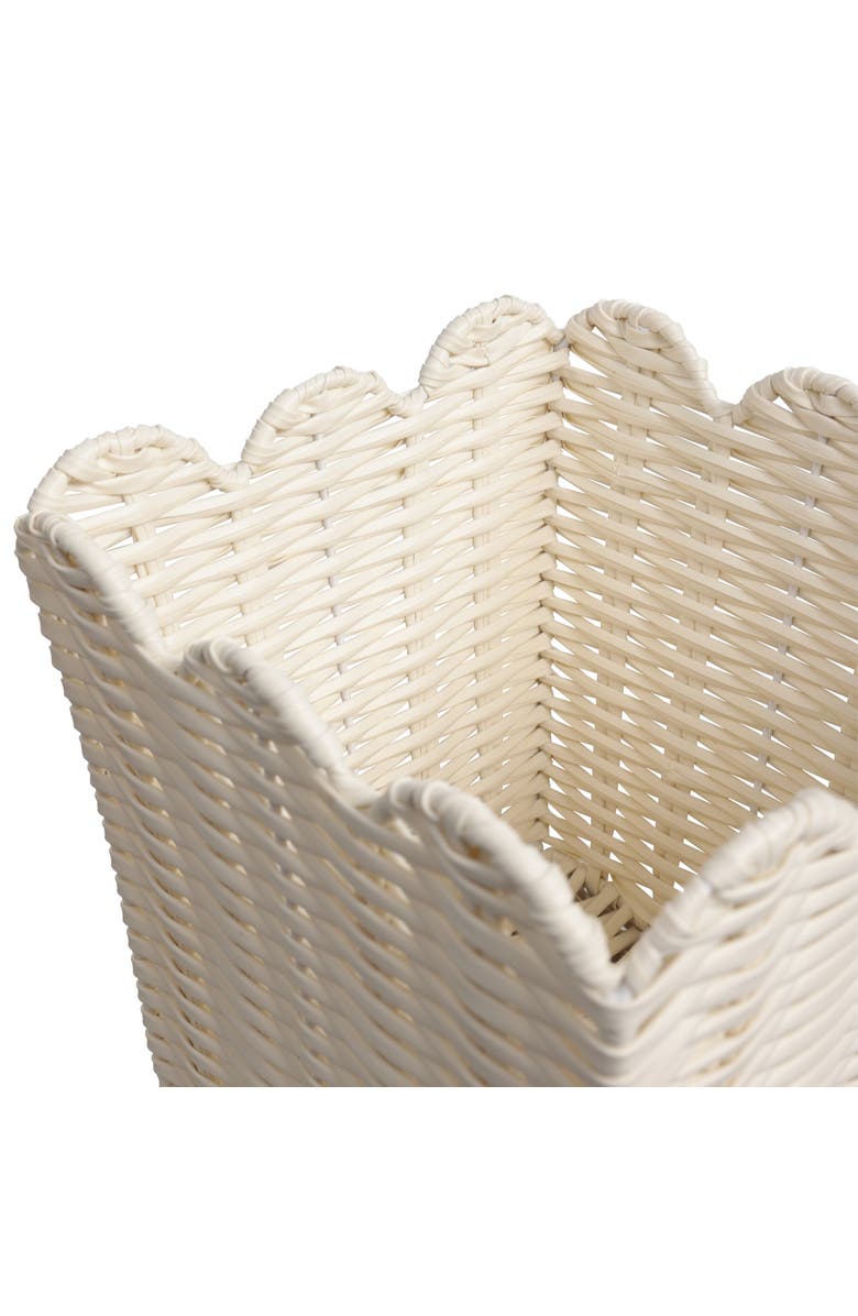 HAPPIMESS Silas Resin 3.3-Gallon Tapered Square Wicker Watebasket with Scalloped Edge, Alternate, color, White