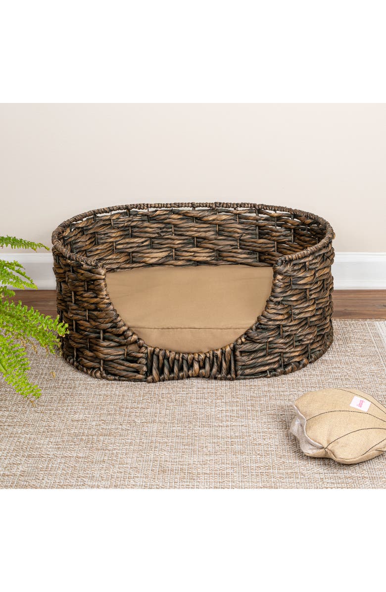 The Licker Store Perri 24" x 18" Classic Farmhouse Handwoven Hyacinth Oval Pet Bed, Machine-Washable Cushion, Alternate, color, Brown