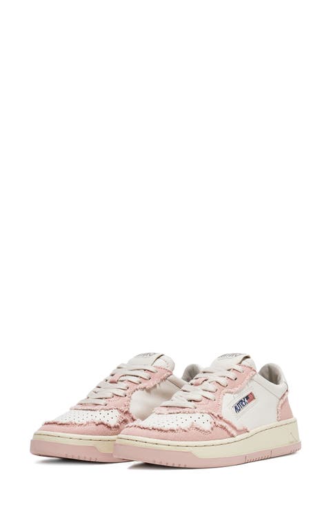 Medalist Low Top Sneaker (Women)