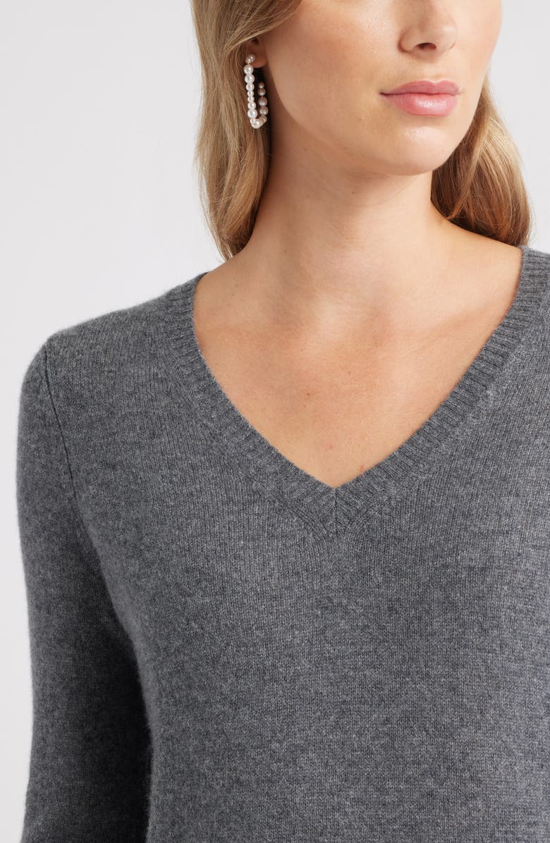 Caslon<sup>®</sup> Cashmere V-Neck Sweater, Alternate, color, Grey Dark Heather