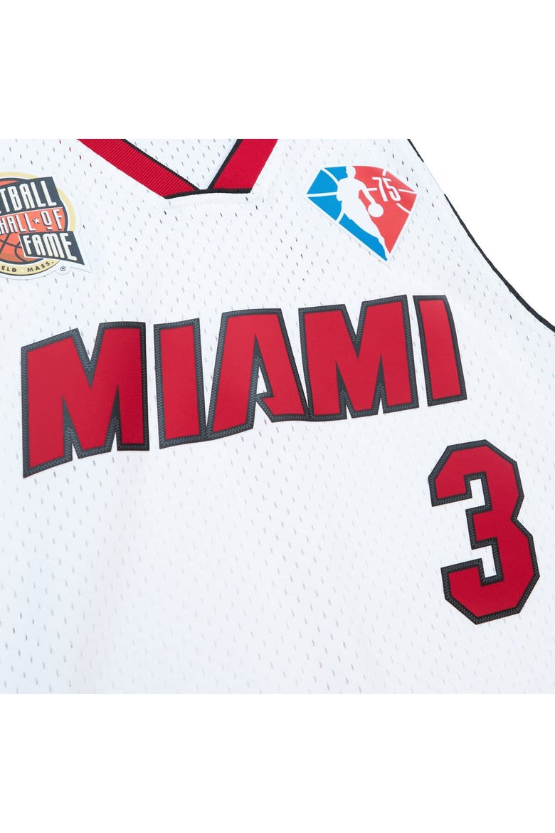 Unisex Mitchell & Ness Dwyane Wade White Miami Heat Hall of Fame Class of 2023 Throwback Swingman Jersey, Alternate, color, White