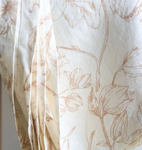 Cg Hunter Blush Lilies Tablecloth In Pink