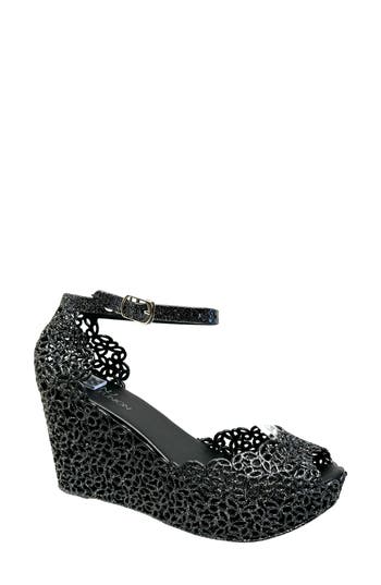 Lady Couture Fun Wedge Sandal In Black