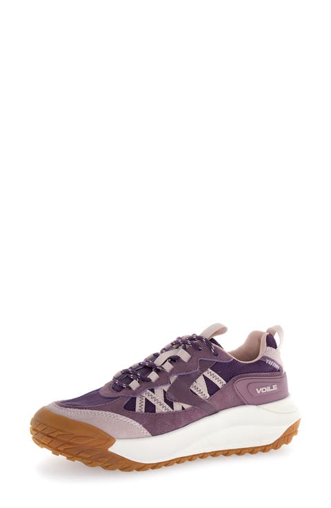 Club Act 2 Sneaker (Women)