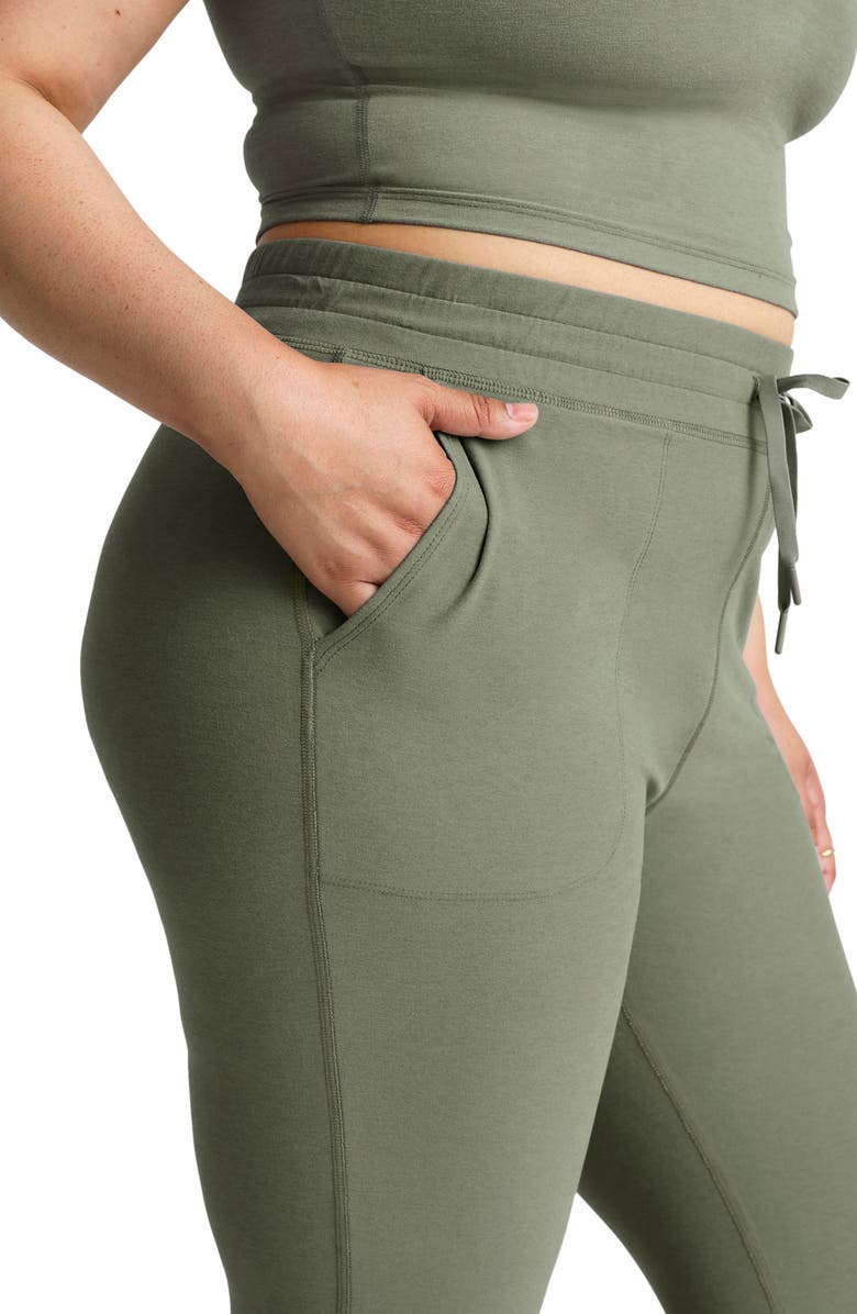 Beyond Yoga Commuter Space Dye Midi Joggers, Alternate, color, Grey Sage Heather