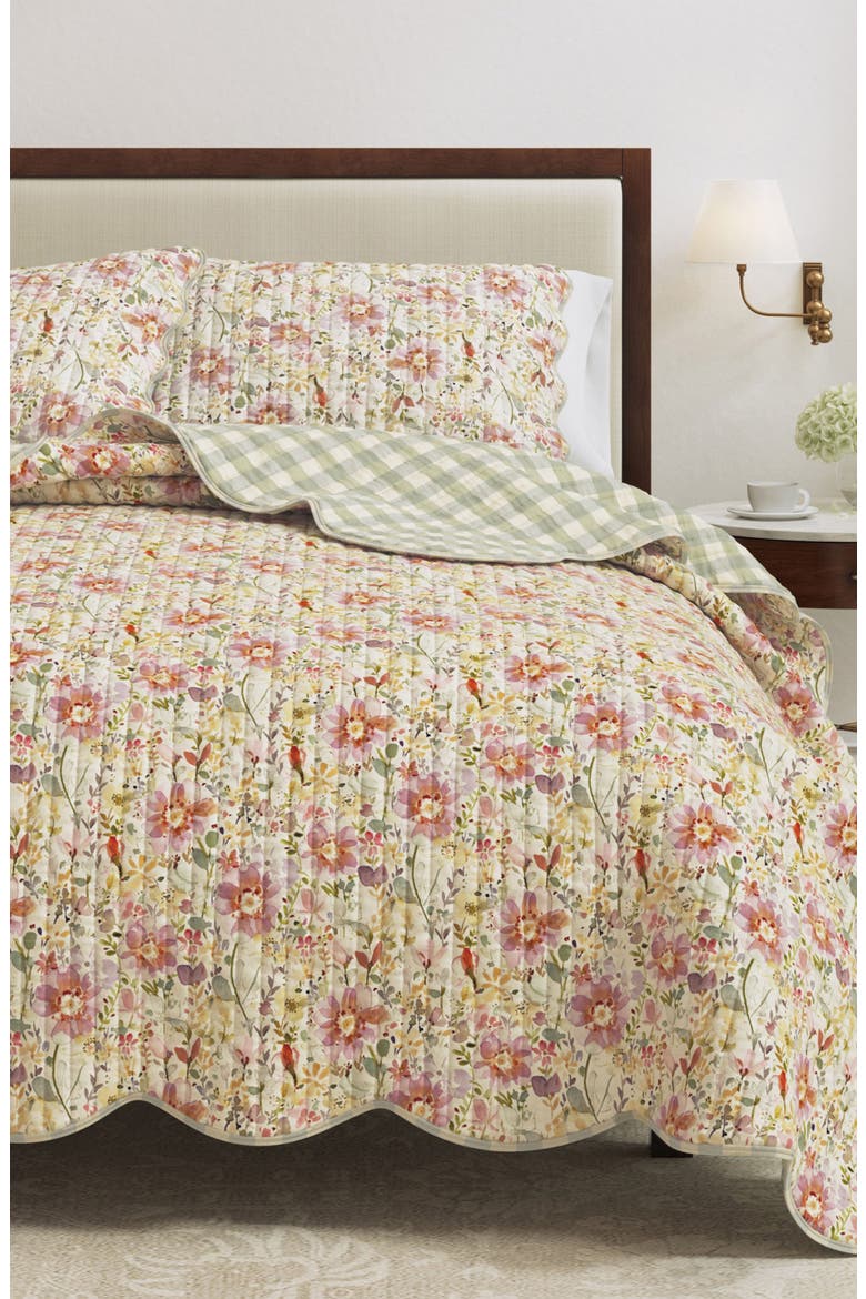 Floral Lattice Scalloped Quilt, Alternate, color, GARDEN BLOOMS