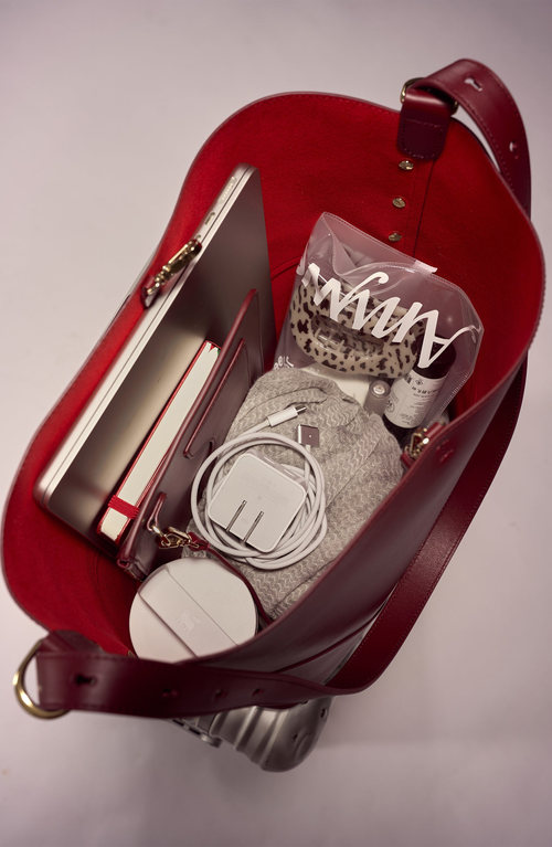 Oleada Official Marina Soft Bucket Bag In Red