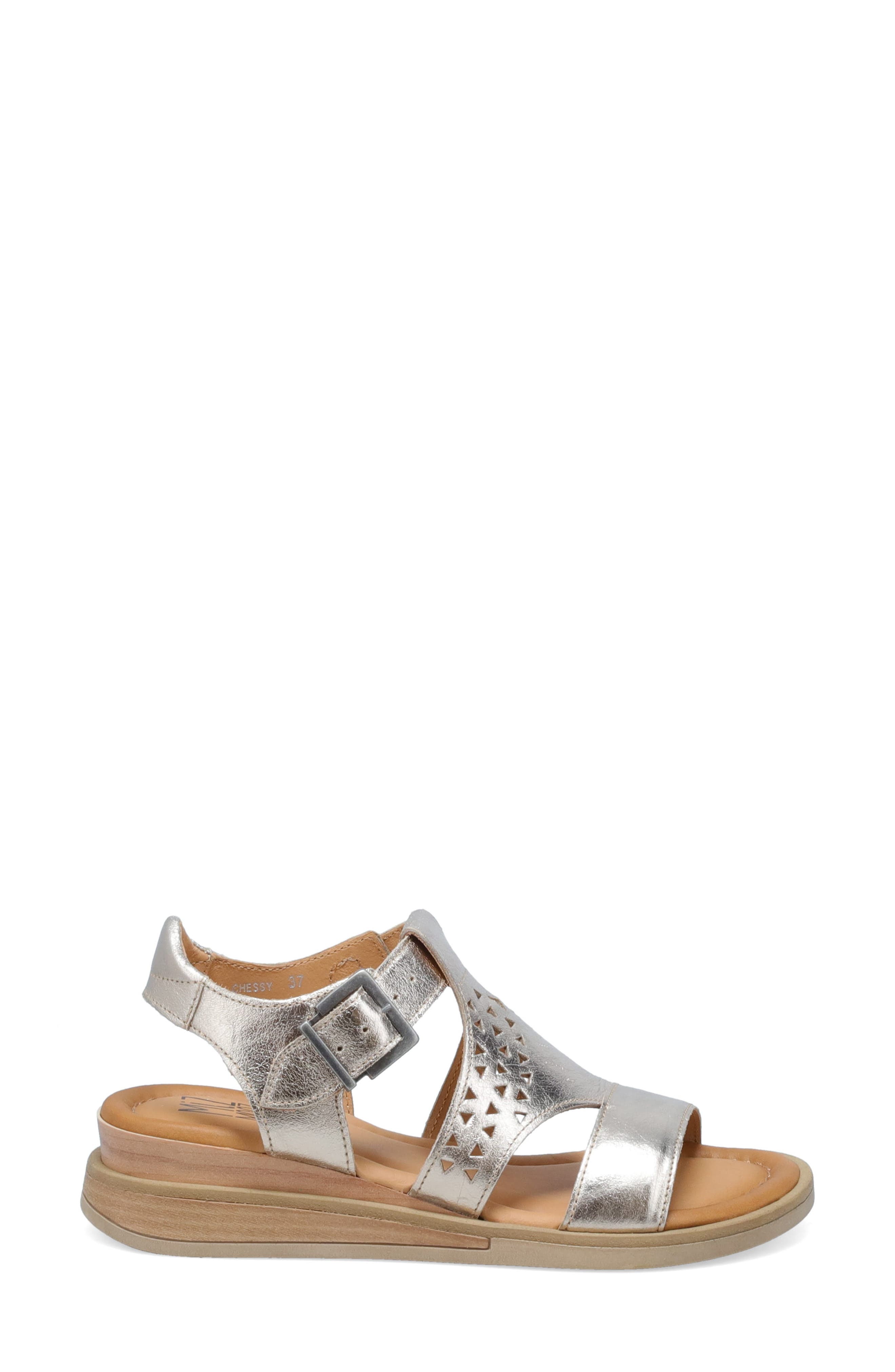 Chessy Sandal, Alternate, color, CHAMPAGNE