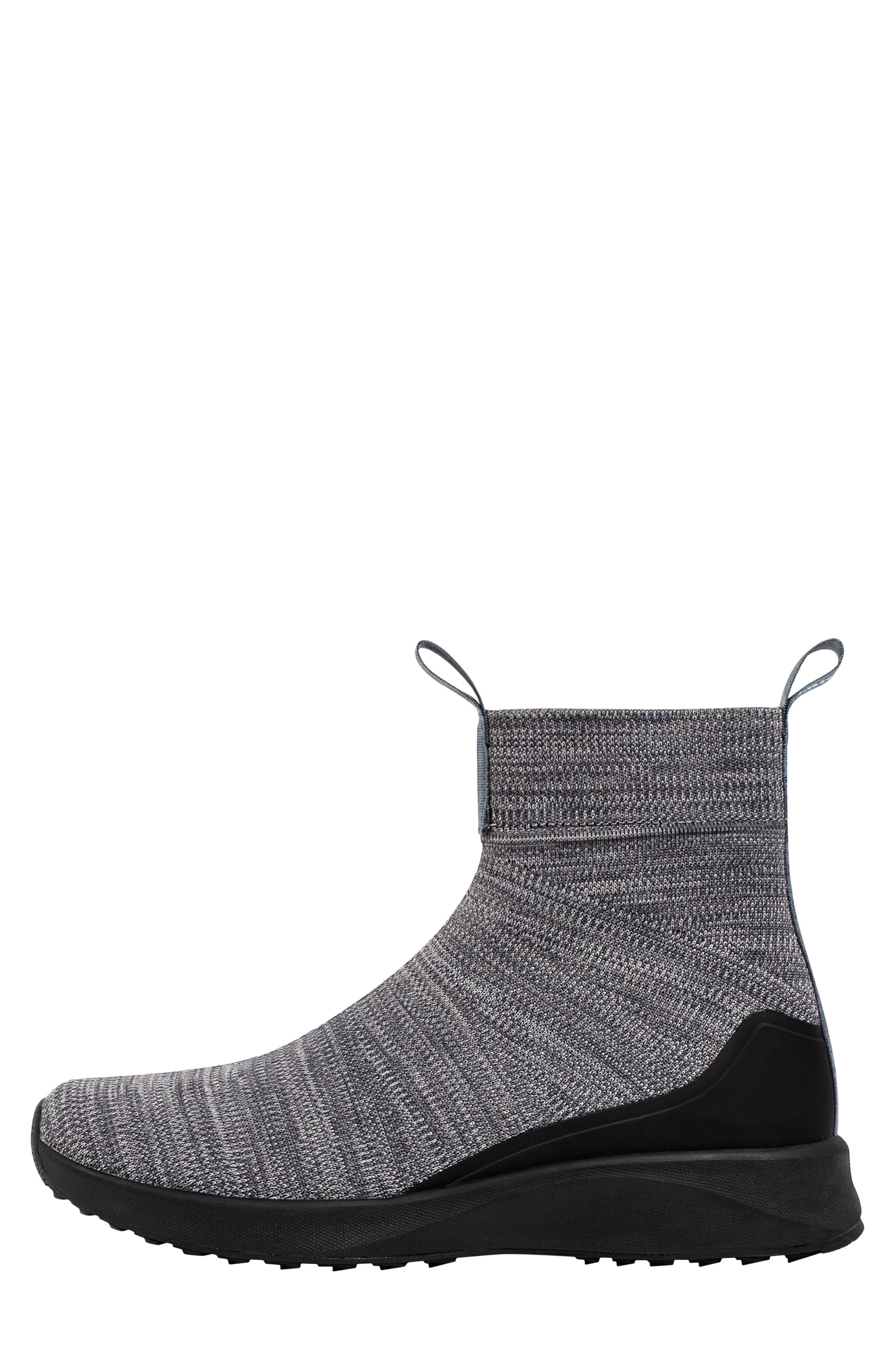 Nova Hydroknit Sneaker - image 4