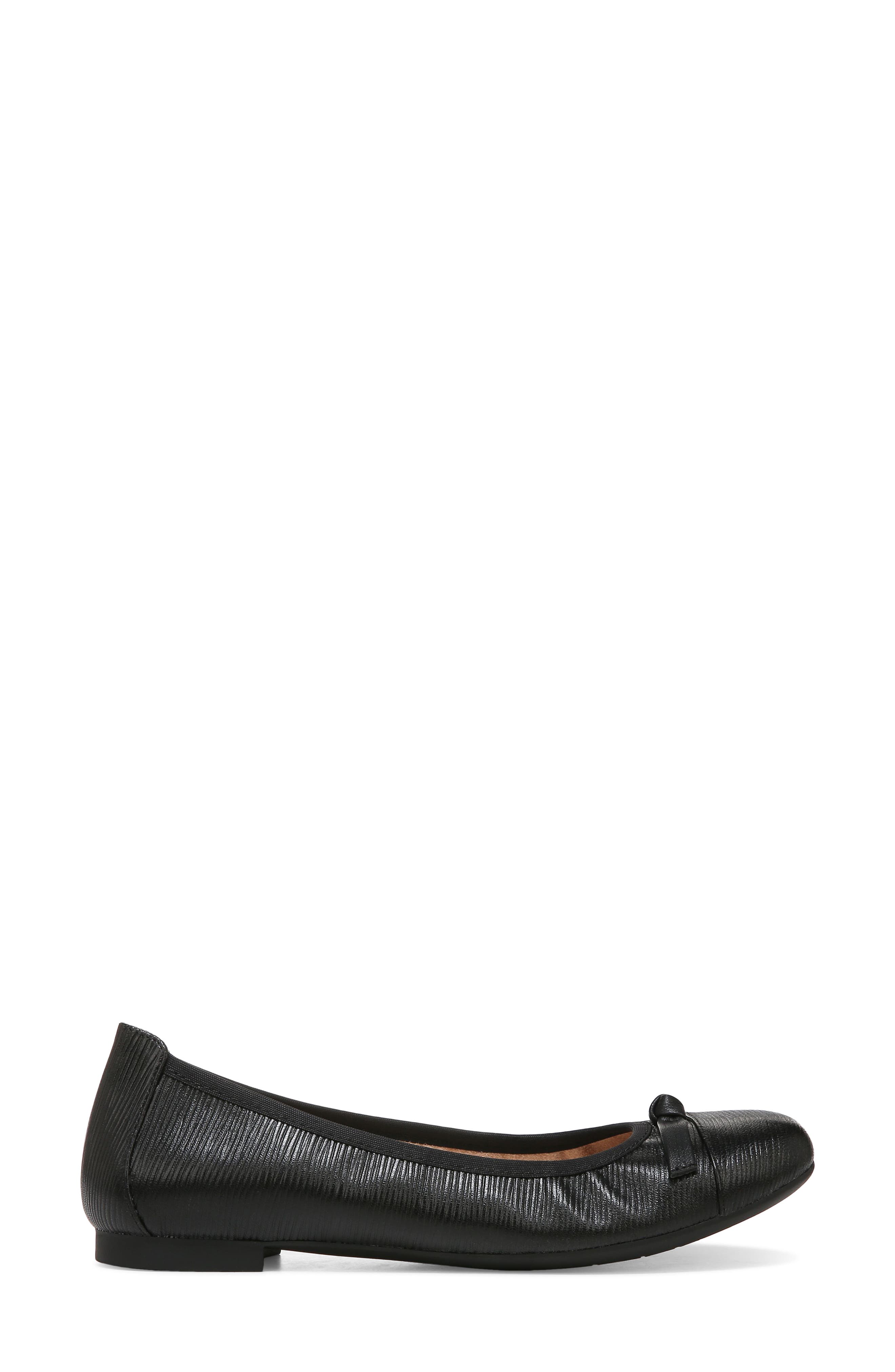 Vionic Amorie Cap Toe Ballet Flat, Alternate, color, 