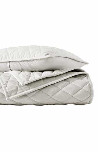 Vera Wang Diamond Velvet Quilt & Sham Set