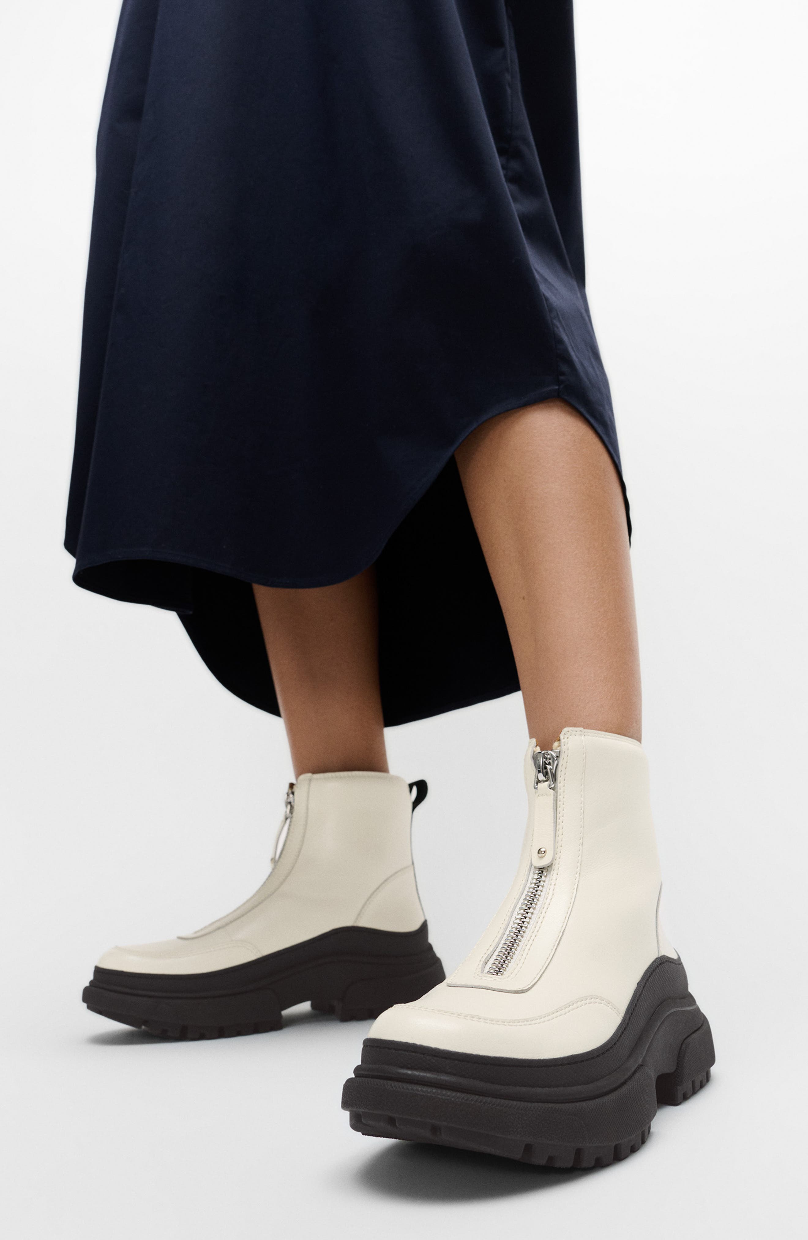 FitFlop Wylder Front Zip Bootie, Alternate, color, Cream