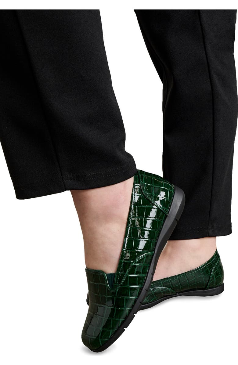 Comfortview The Leisa Slip On Flat, Main, color, Emerald
