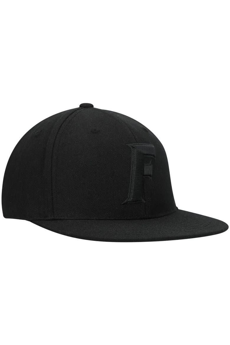 Men's Top of the World Florida Gators Black On Black Fitted Hat, Alternate, color, Black