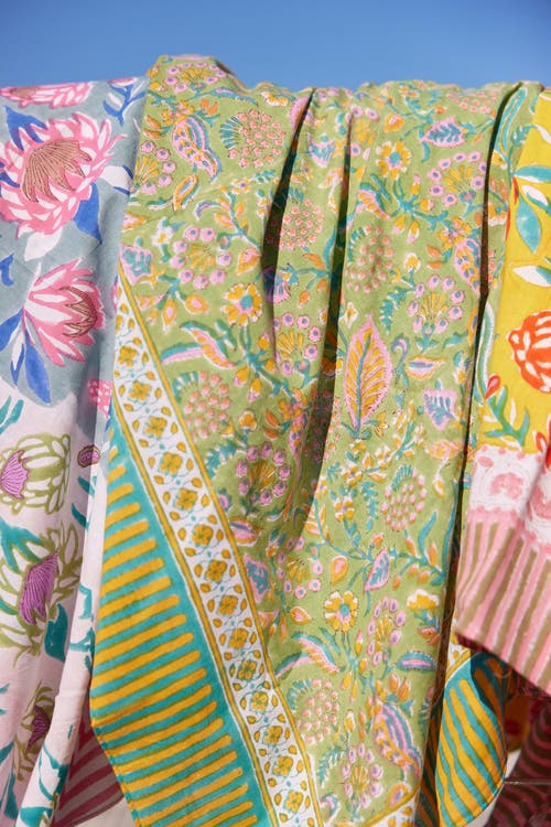 Hat Attack Printed Cotton Picnic Throw In Green Multi