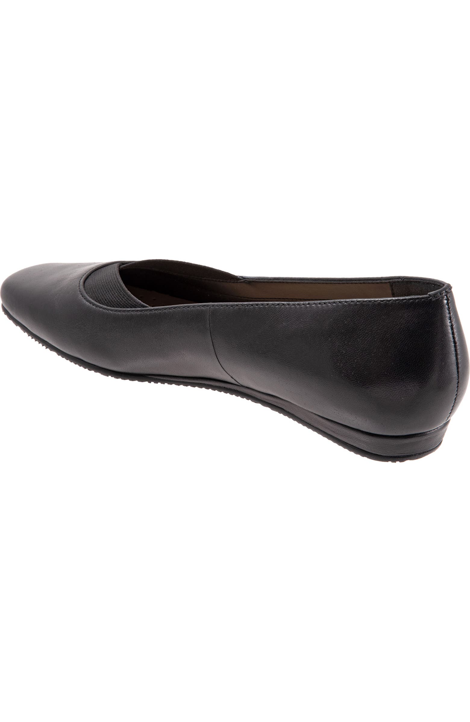 SoftWalk® Vianna Flat (Women) | Nordstromrack