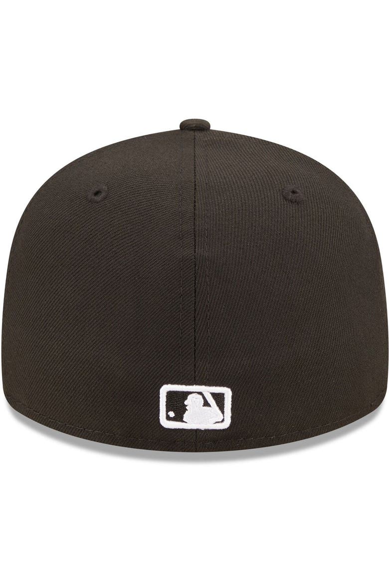 Men's New Era Milwaukee Brewers Black & White Low Profile 59FIFTY Fitted Hat, Alternate, color, Black