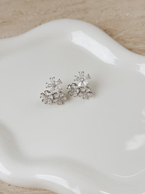 Untamed Petals Daisy Crystal Studs In Silver