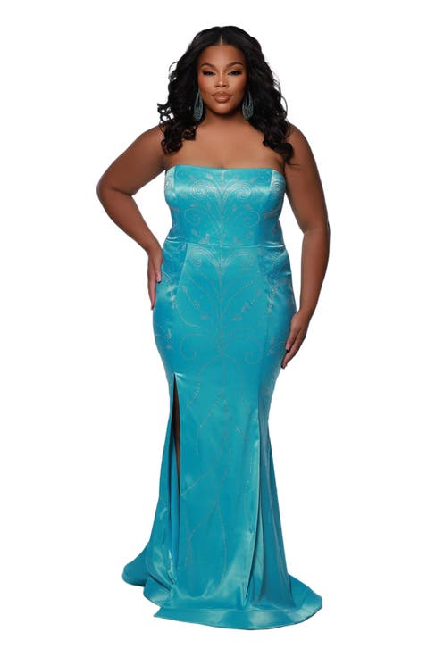 Slim Fitted Strapless Plus Size Evening Gown