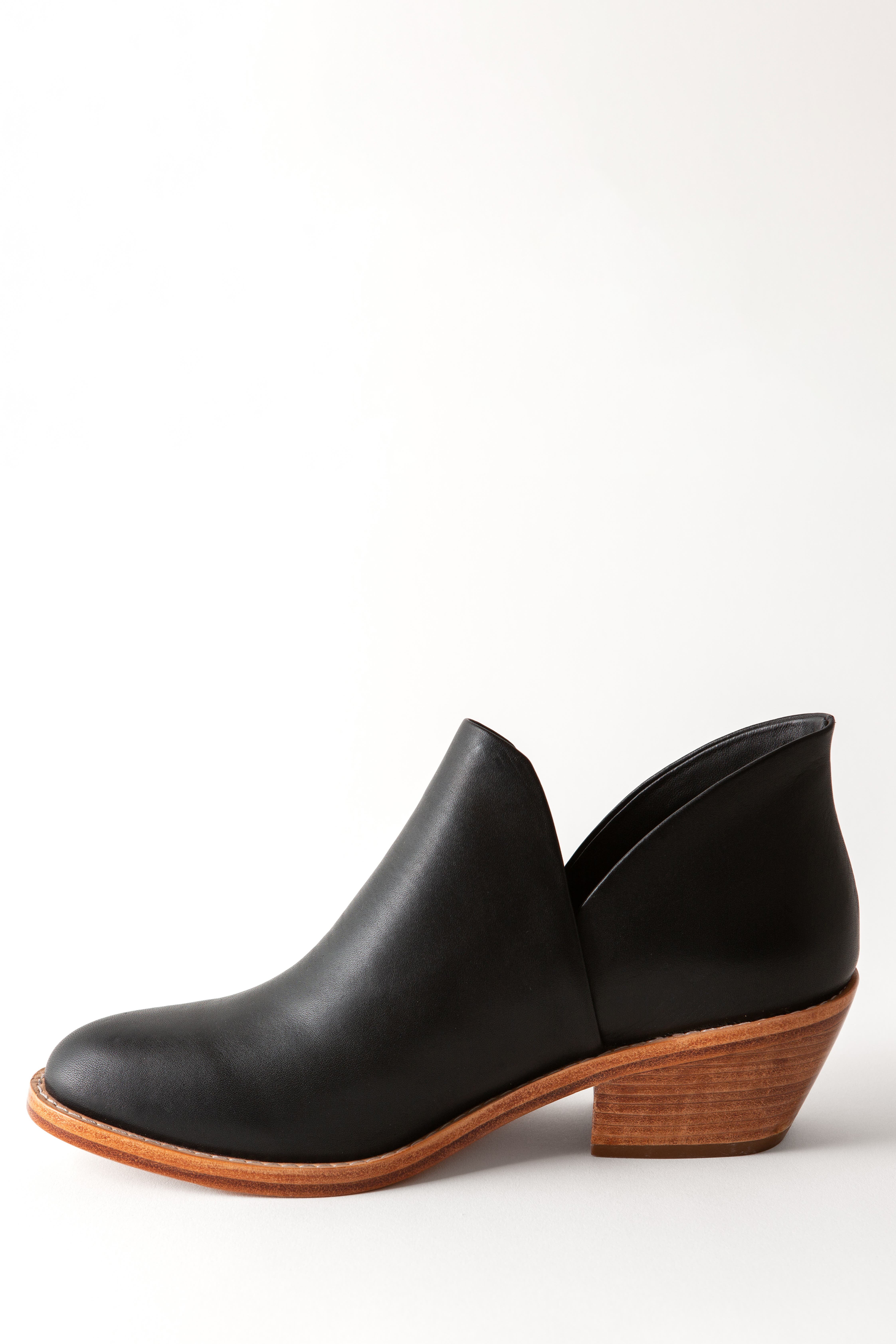 Fortress Elise D'Orsay Boot, Alternate, color, Black