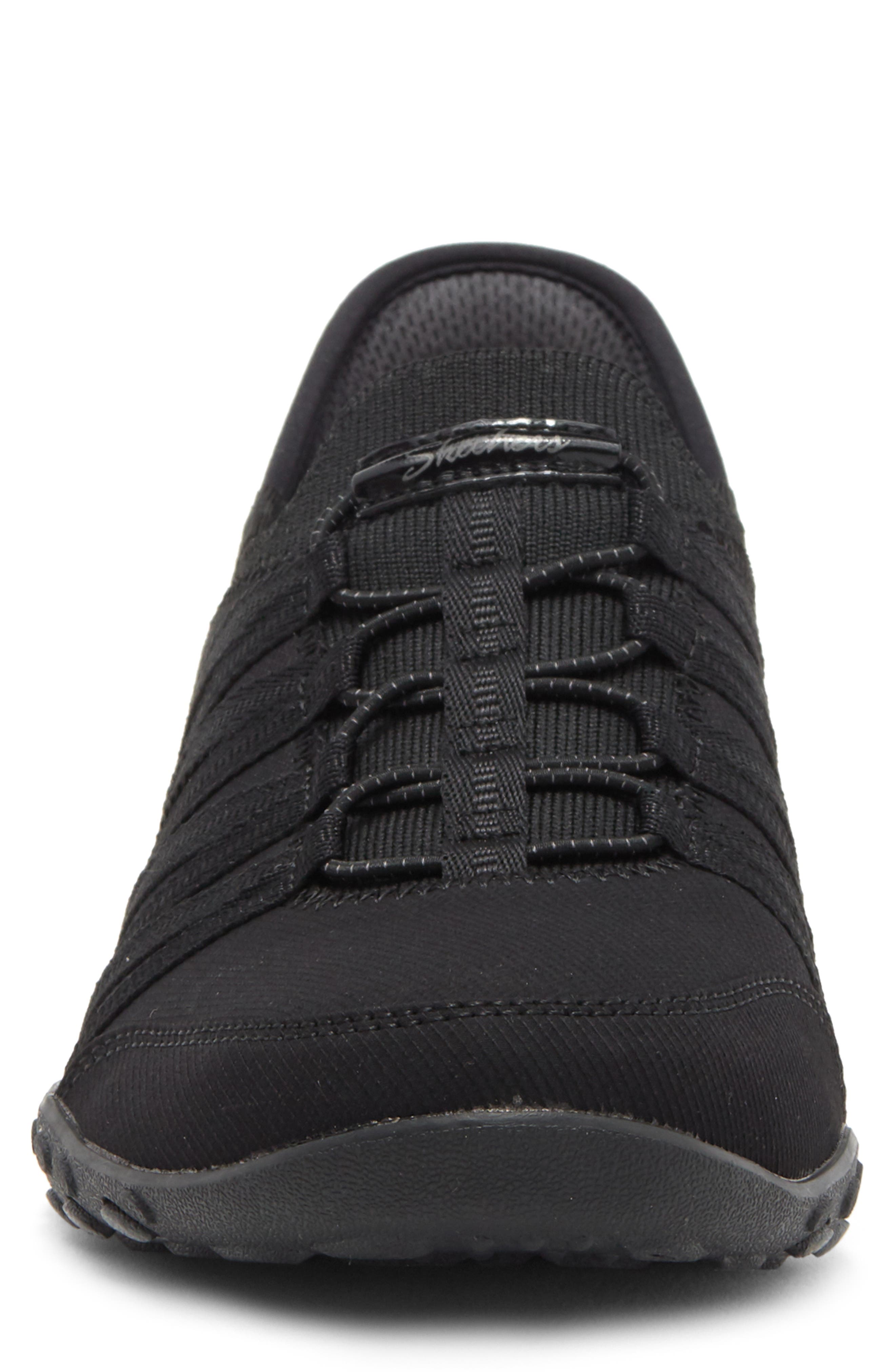 SKECHERS Breathe Easy Roll with Me Sneaker, Alternate, color, 