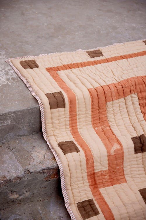 Cqc La Taos Quilt In Brown