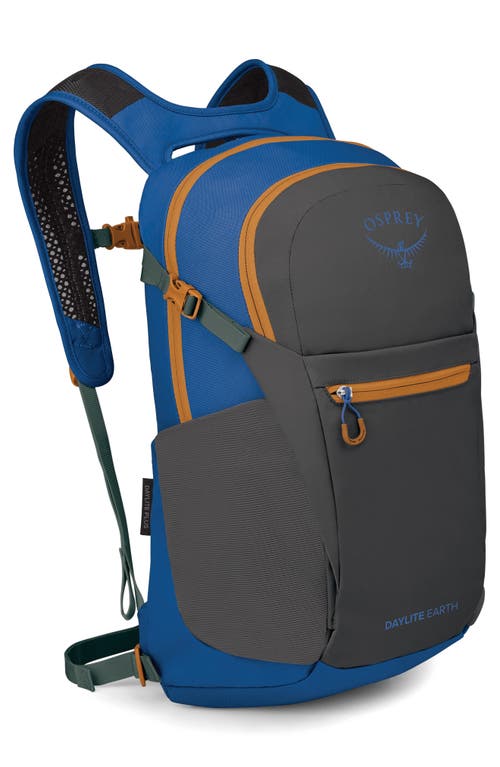 Osprey Daylite® Earth Plus Backpack In Dark Charcoal/blue Flame