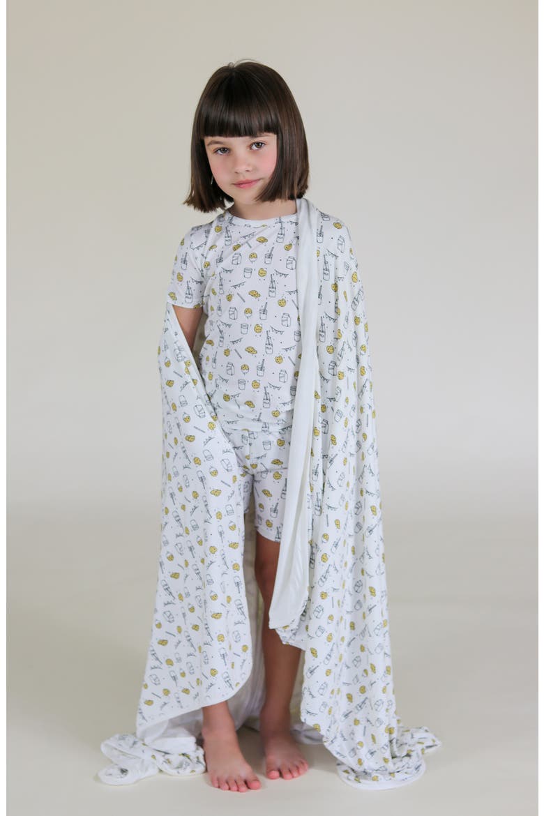 Milk & Cookies Kids 2-Piece Short Sleeve & Shorts Pajama Set, Alternate, color, MILK & COOKIES