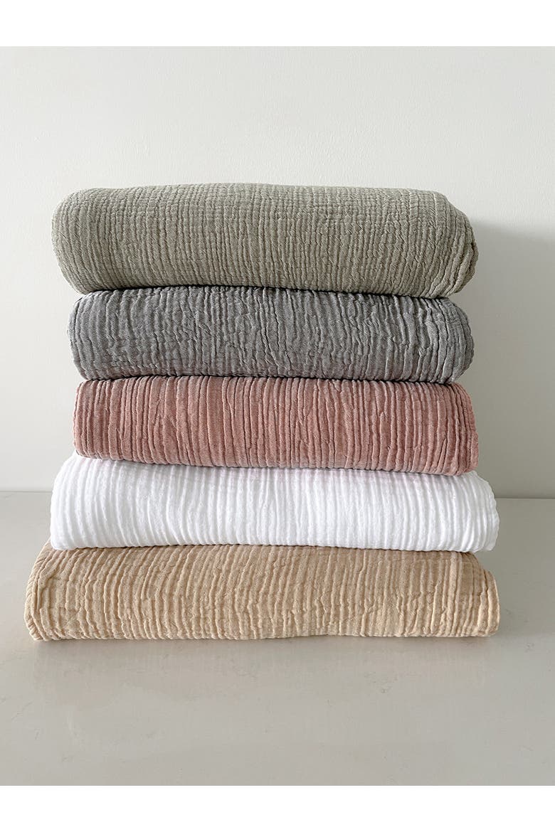 Crinkled Turkish Cotton Oversized Cuddle Blanket, Alternate, color, Charcoal Grey