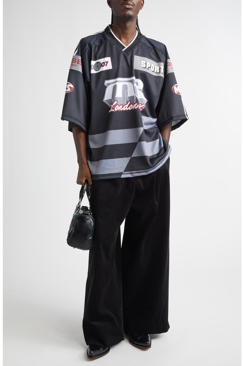 oversized hockey jersey dress Oversized jersey with boots