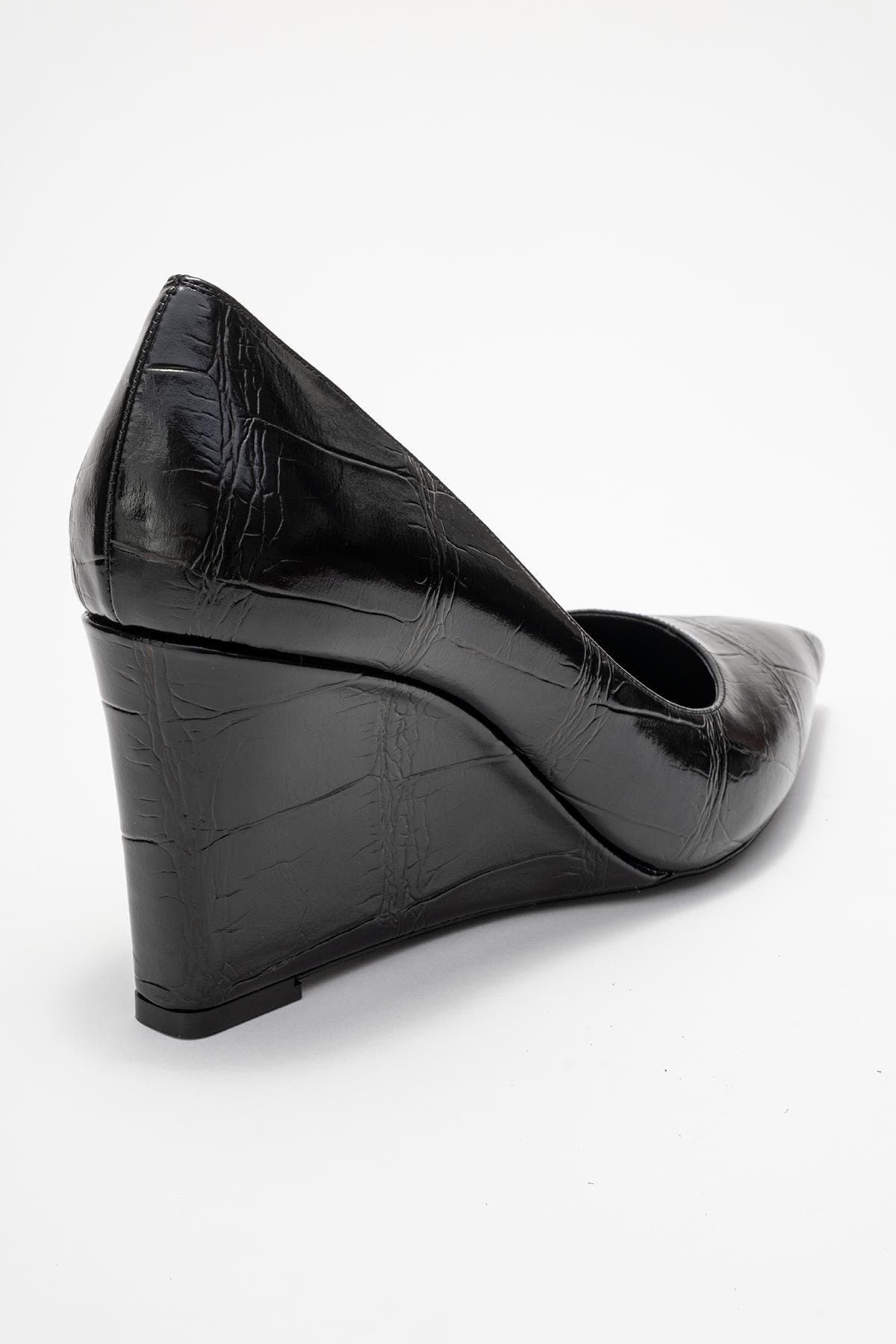 Prologue Shoes Puera Pointed Toe Wedge Pump, Alternate, color, Black Printed