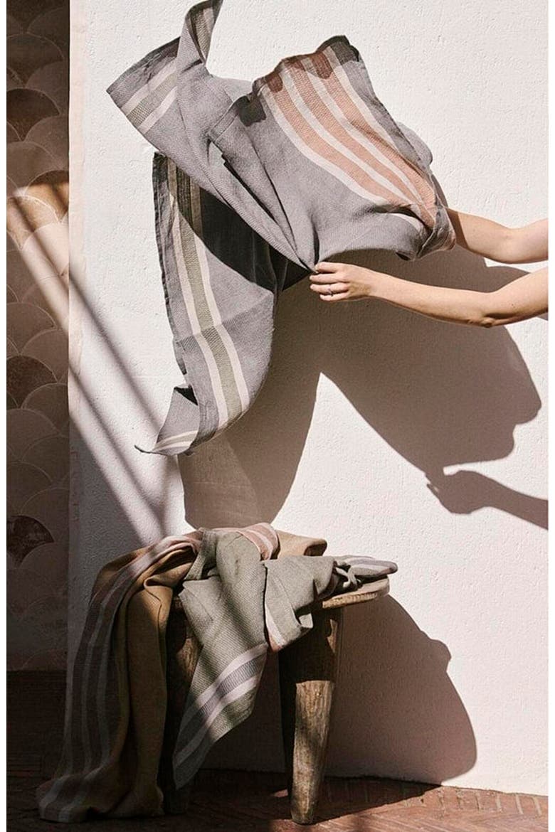 The Flax Towel, Alternate, color, Graphite