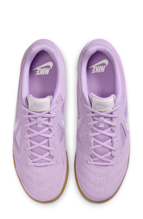Nike Gato Soccer Sneaker