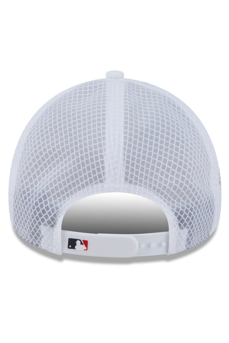 Men's New Era White St. Louis Cardinals 2026 Batting Practice Apex 9FORTY Adjustable Trucker Hat, Alternate, color, White