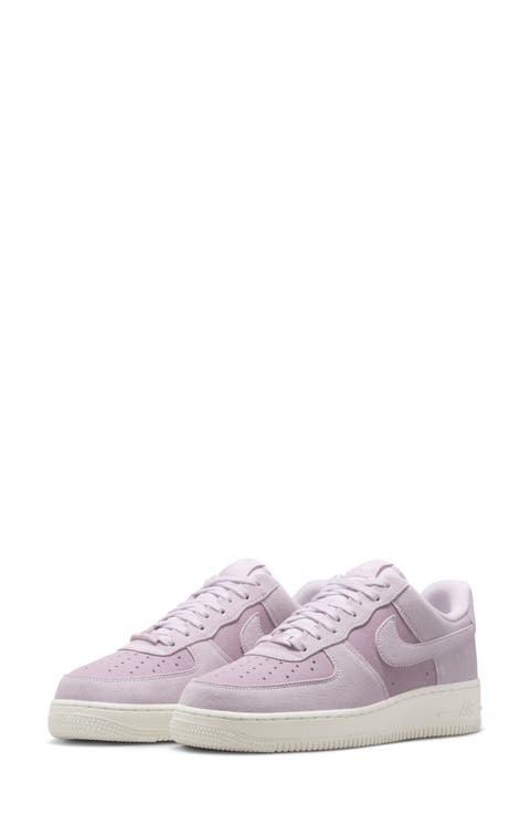 Air Force 1 '07 Basketball Sneaker (Women)