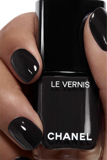 Chanel shops Nail Colour