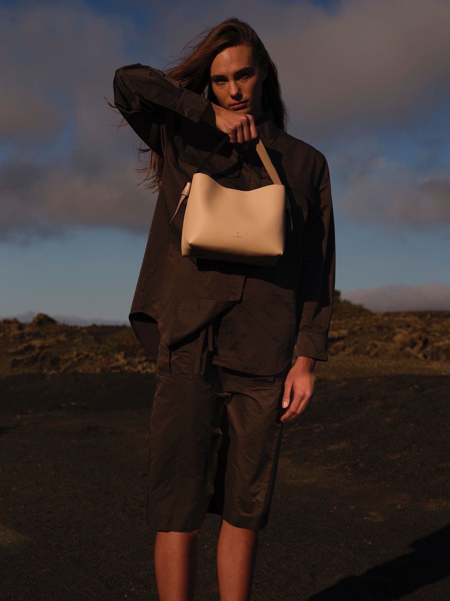 LA PORTEGNA Paulita Crossbody Bag Lightness, Alternate, color, Taupe