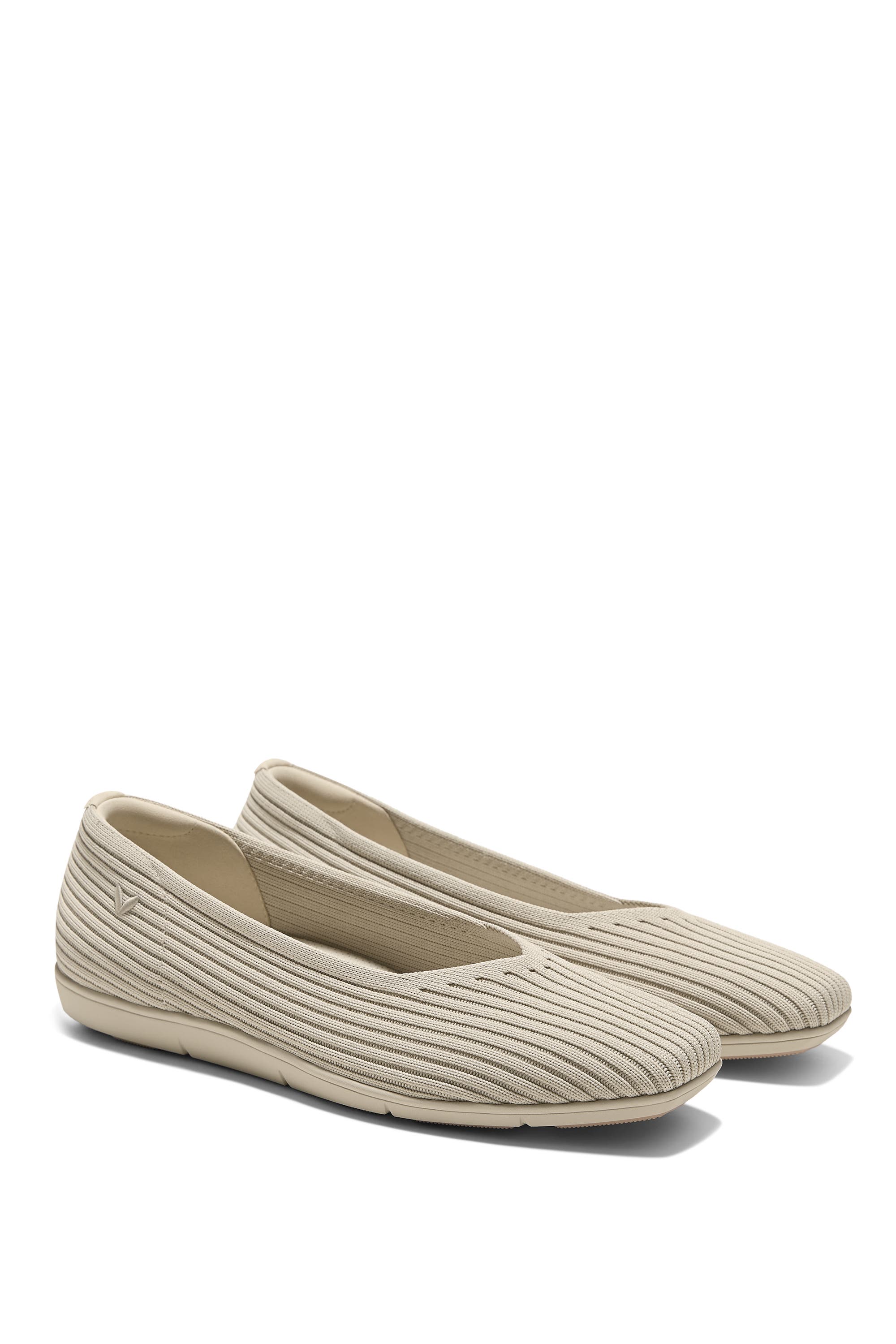 BEIGE WATER RPT