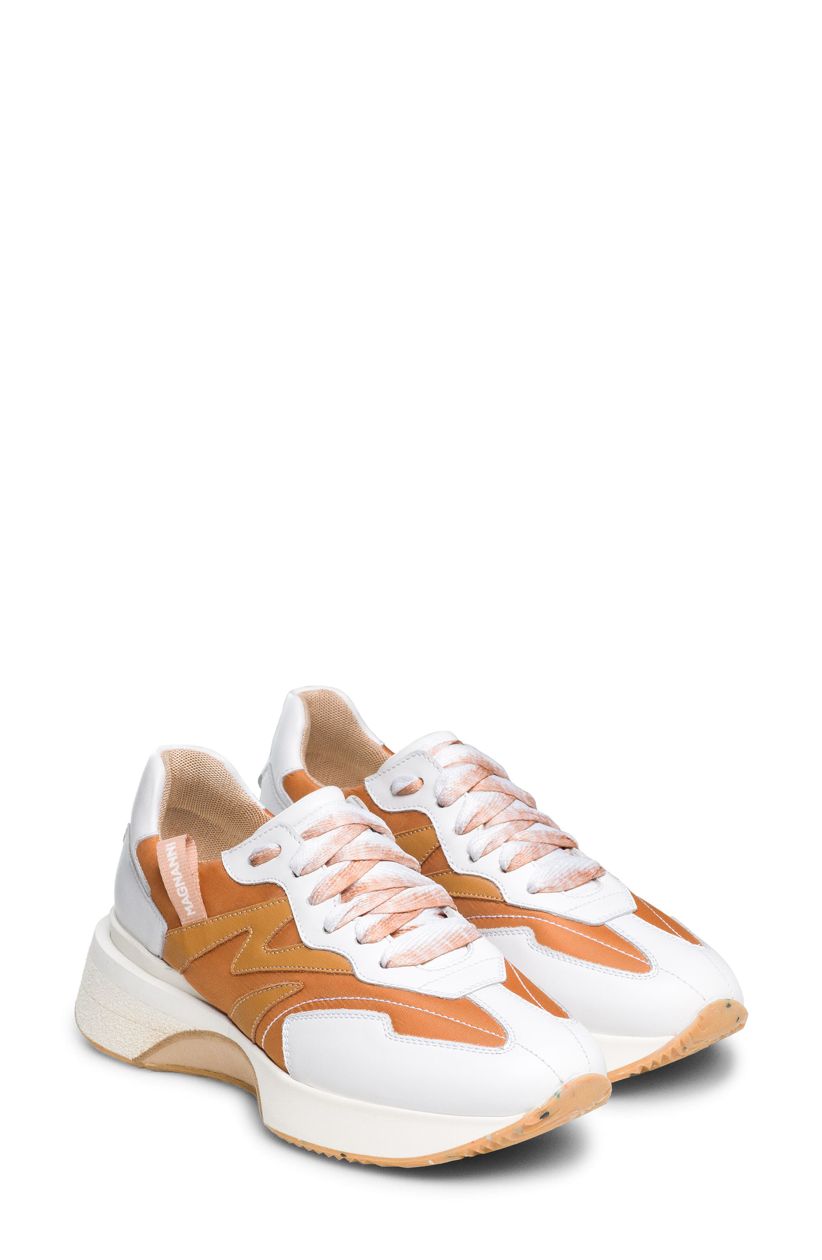 WHITE/ TOFFEE