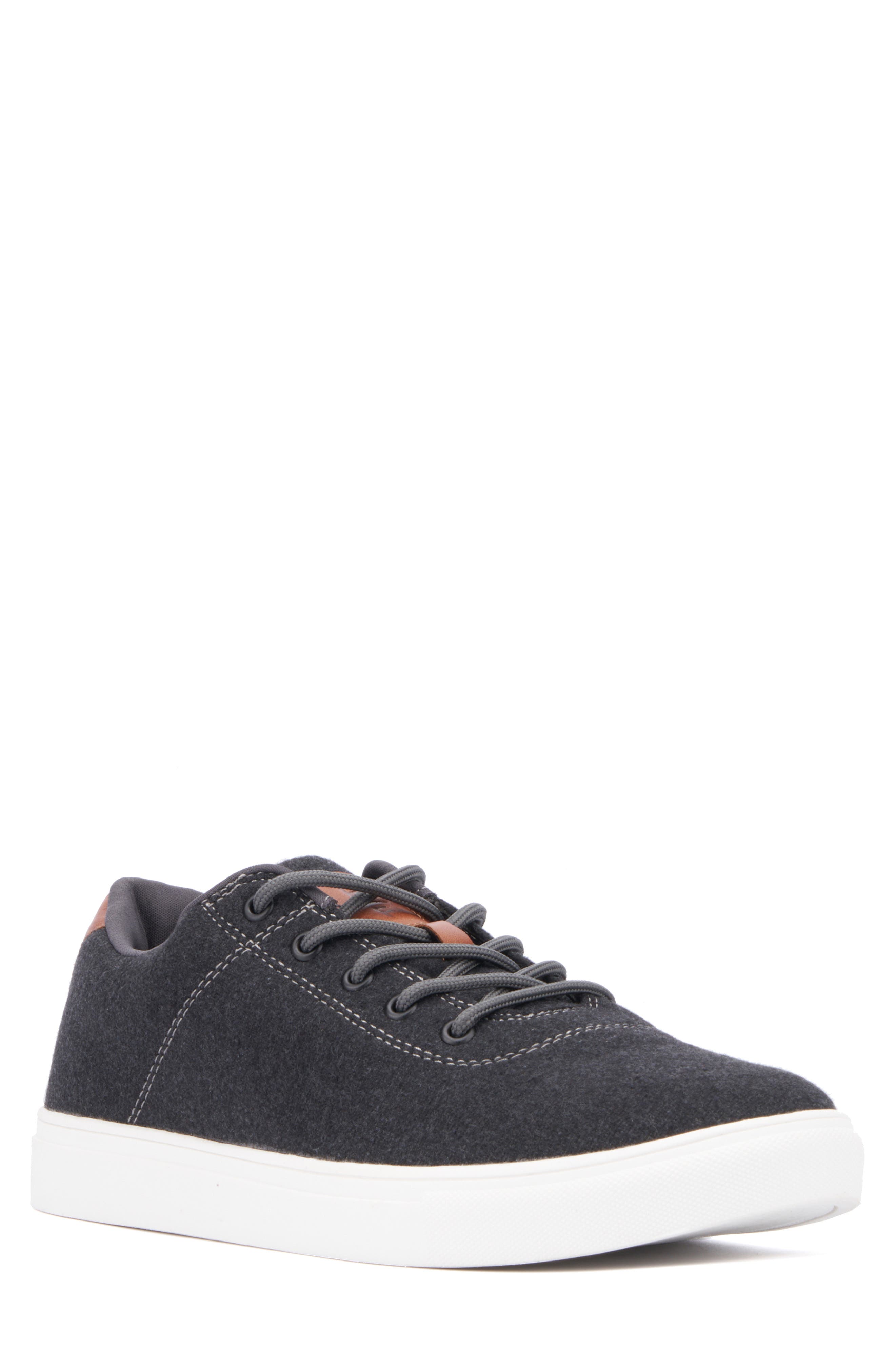 RESERVE FOOTWEAR Oliver Low Top Sneaker