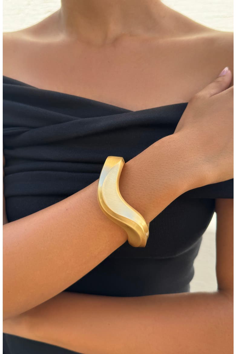 Wavy Hinged Bangle Bracelet, Alternate, color, GOLD
