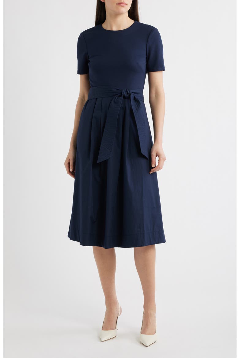 curvy wedding guest dresses Ever-Pretty Charming Short Sleeves V-Neck Mother of the Bride Dress with Floral Applique 8-12 Size:XL(20) Dark Green Empire Waist and outdoor celebrations.