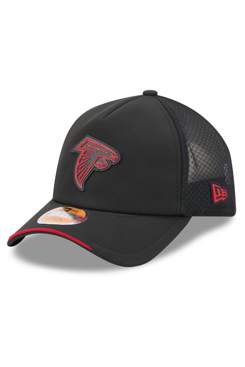 Men's New Era Black Atlanta Falcons 2026 Sideline Apex 9FORTY Adjustable Trucker Hat, Main, color, Black