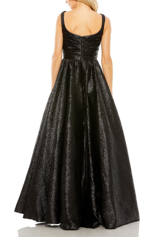Mac Duggal Metallic Pleated Bodice Ballgown In Black