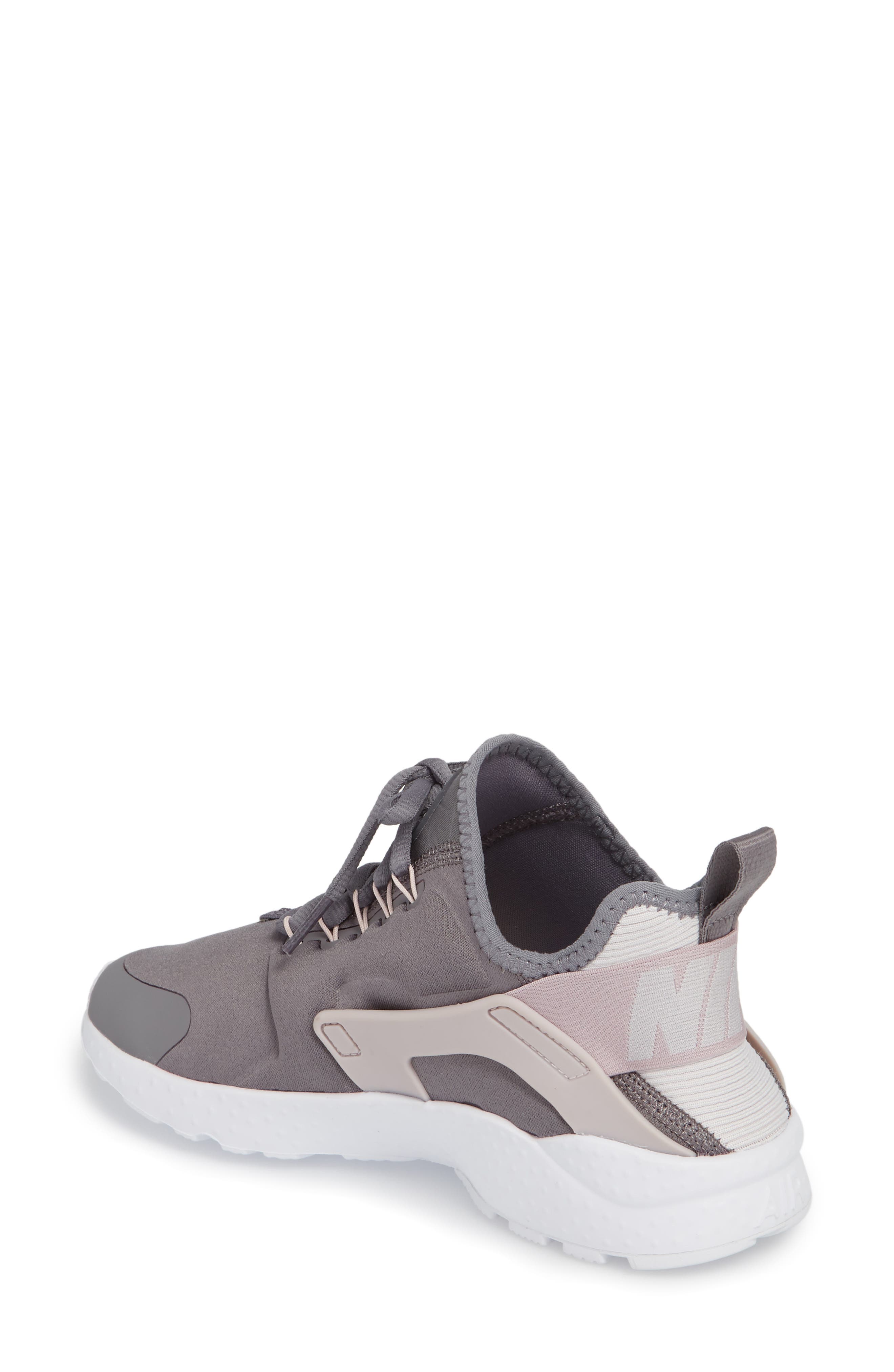 Nike Air Huarache Sneaker, Alternate, color, 