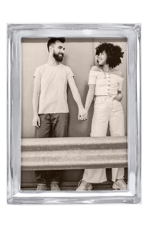 Signature 5 x 7-Inch Picture Frame